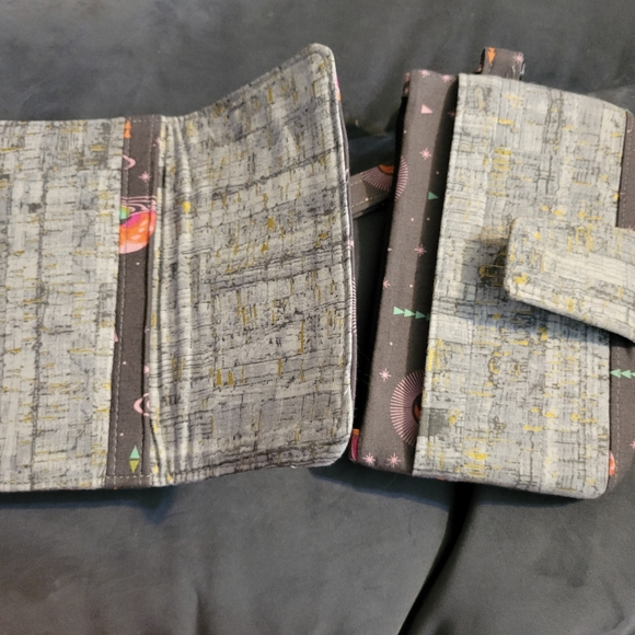 SEAL SATURN COSMOS WRISTLET WALLET - Picture 8 of 11